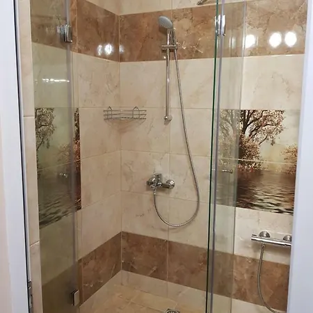 Хепи Апартмънтс Hotel