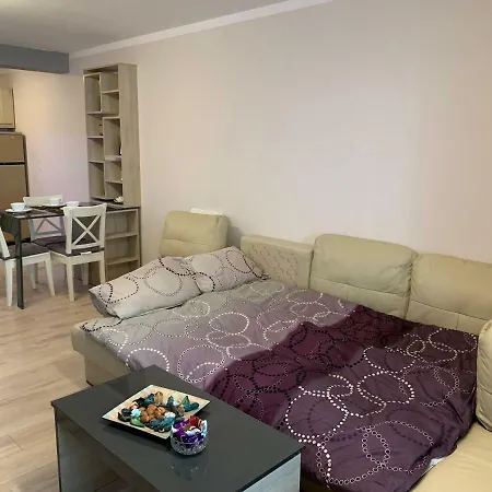 Хепи Апартмънтс Hotel